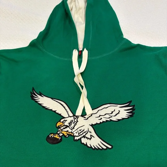 Mitchell & Ness Philadelphia Eagles pullover with Logo Patch - Picture 2 of 6